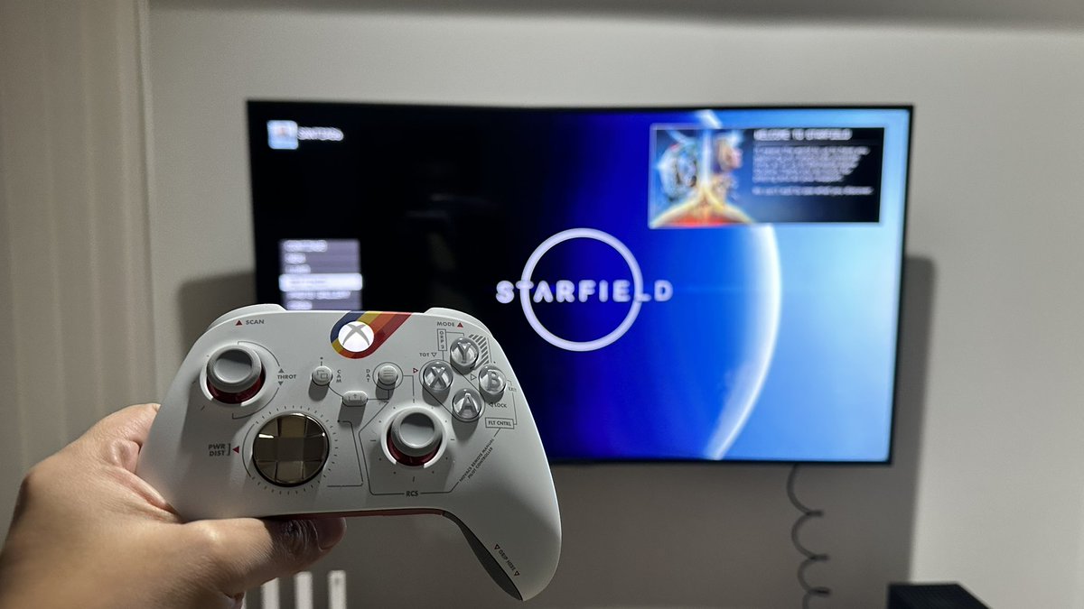 s_martin82's tweet photo. #Starfield played it for 4 hours today and I am loving it so far!! It was worth the wait 🚀 
#XboxGamePass #XboxSeriesX 
Bravo @BethesdaStudios 👏🏻👏🏻
@Xbox @XboxP3 
And the best of all #DayOneWithGamePass 🙌🏻 https://t.co/1We7ZdNsZi