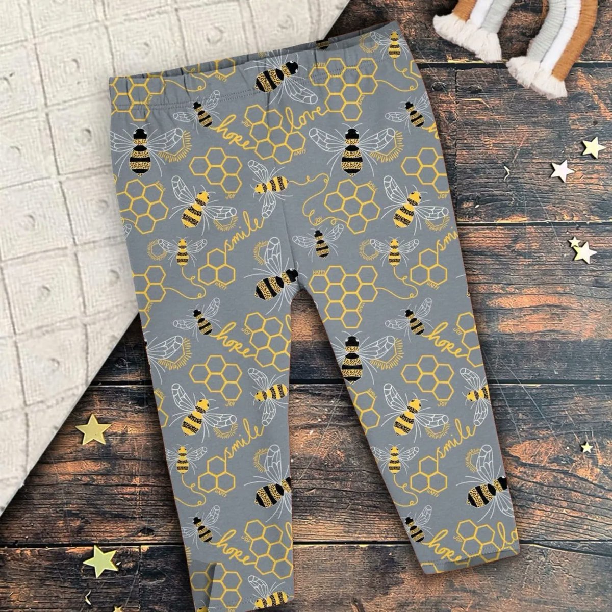 Uniquely_Manc's tweet photo. NEW IN - introducing our new childrenswear range, ethically sourced and hand-made in Manchester (with lots of love 🐝 😍)  https://t.co/nRpAOpVrvn https://t.co/Ktd5WlYi7d