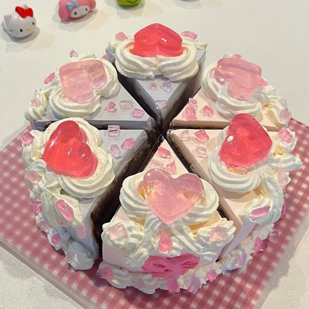 sweetxdessert's tweet photo. Pretty cake by cafewithyou_ https://t.co/ZmJFUK4GWT