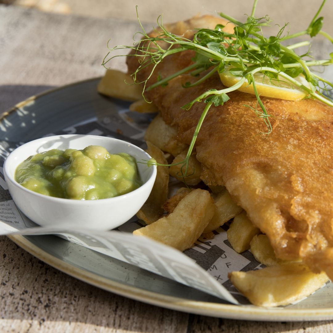 ViewTynemouth's tweet image. Our Fish &amp;amp; Chips are not only delicious, but they also come served with a side of sea views as standards - views may vary but they are guaranteed! 

#fishandchips #fishdinner #seafood #beachview #seaviewrestaurant #seafoodrestaurant #fishandchipsrestaurant #tynemouth #longsands