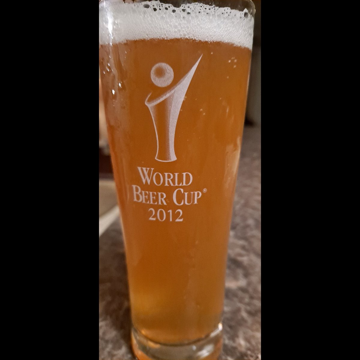 BeerBaron_Indy's tweet photo. When your kid hasn't emptied the dishwasher, and you have to dig deep in the cabinet...
Then you grab a glass with I really soft feel in your hands...smaller than you need.
Then you look at the glass and think wtf? Damn, I am old!?!
#PaleSplitter @tritonbrewing @sahmglass 😂😂😂 https://t.co/F3iuVFOvHa