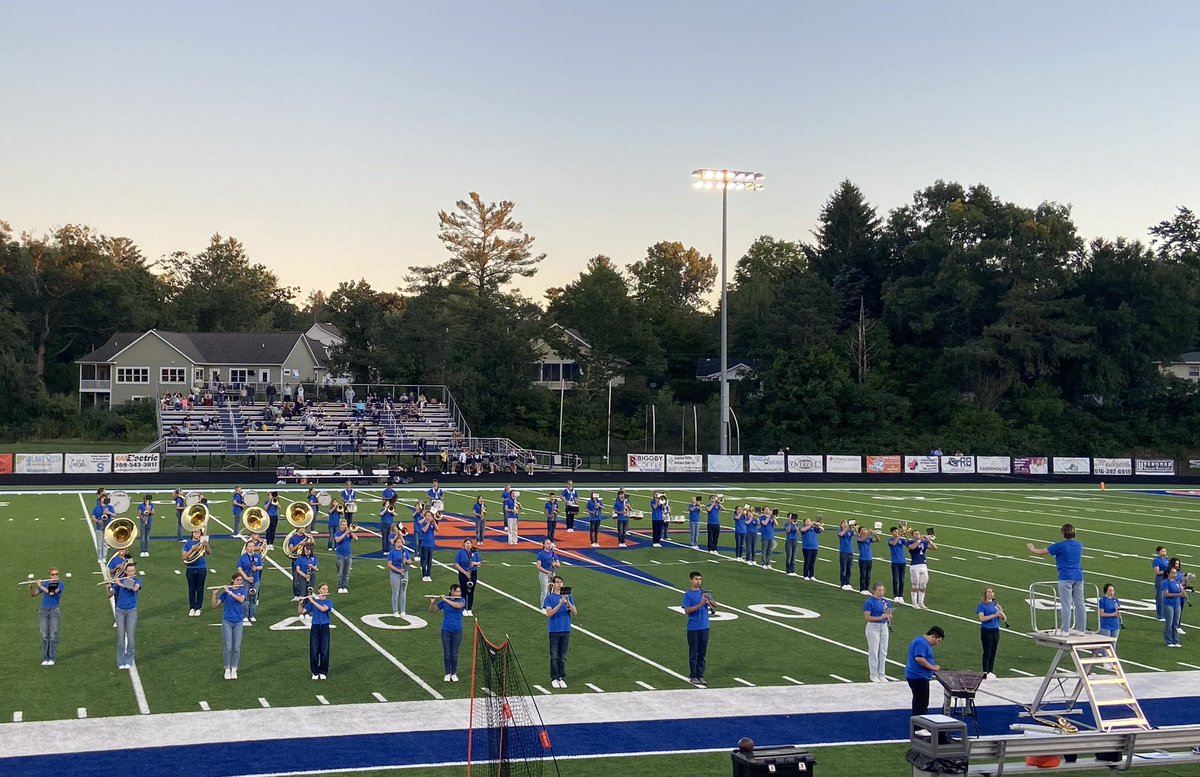 TimJTravis's tweet photo. Electric atmosphere last night for a JV/varsity sweep of Lakeview. Student section, band and players were in Trailblazers form. https://t.co/yMdKZ6Qr8I