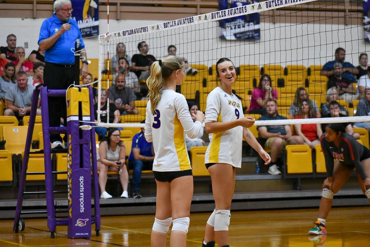 SuessAddison's tweet photo. My week on the 🏐 court in pictures!  5-0 as we wrap up week 2! https://t.co/eutBQYT7Vx