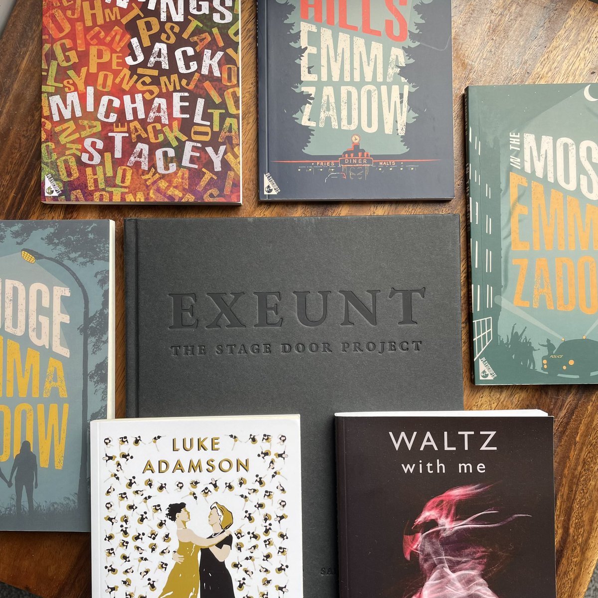 Hey, it’s #LondonTheatreWeek! 🎭

To celebrate, and to introduce you to some fab books and scripts you might not otherwise meet, we’re running a #halfprice sale, this weekend only. 

Some incredible books here!

renardpress.com/playscripts/

renardpress.com/books/exeunt/

#booktwt #promo