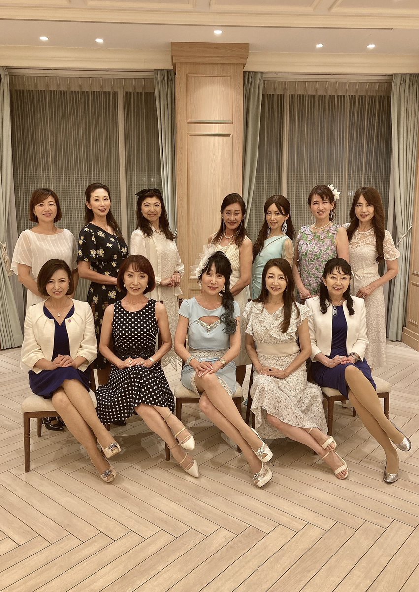 【✨一般社団法人設立記念パーティー🎉✨】
所属するミセス日本グランプリの先輩、同期、後輩の皆さんもご参加下さいマシタ💗