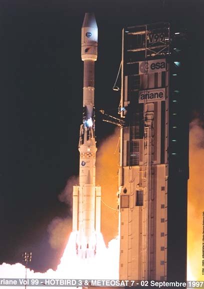 ESA_History's tweet image. #OTD 2 September 1997, launch of #Meteosat-7 &amp;amp; Hot Bird-3 on #Ariane4 V99 from @EuropeSpacePort
Meteosat-7 was @eumetsat's longest serving meteorological satellite, in service for almost 20 years 🛰️👏
@ESA_EO @ESA_transport @Arianespace @CNES
👉eumetsat.int/features/life-…