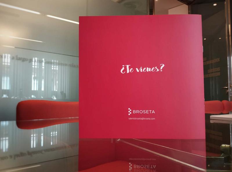 broseta_es's tweet photo. 📌#TalentoBROSETA
Si crees en el trabajo, la constancia y la organización para alcanzar el éxito, y piensas que la fuerza del equipo impulsa el talento y la excelencia del individuo.. te puede interesar esta oferta para nuestro área de #laboral.💡
➡️https://t.co/Ev1OwPQ6qi https://t.co/uyQGOt0vNR