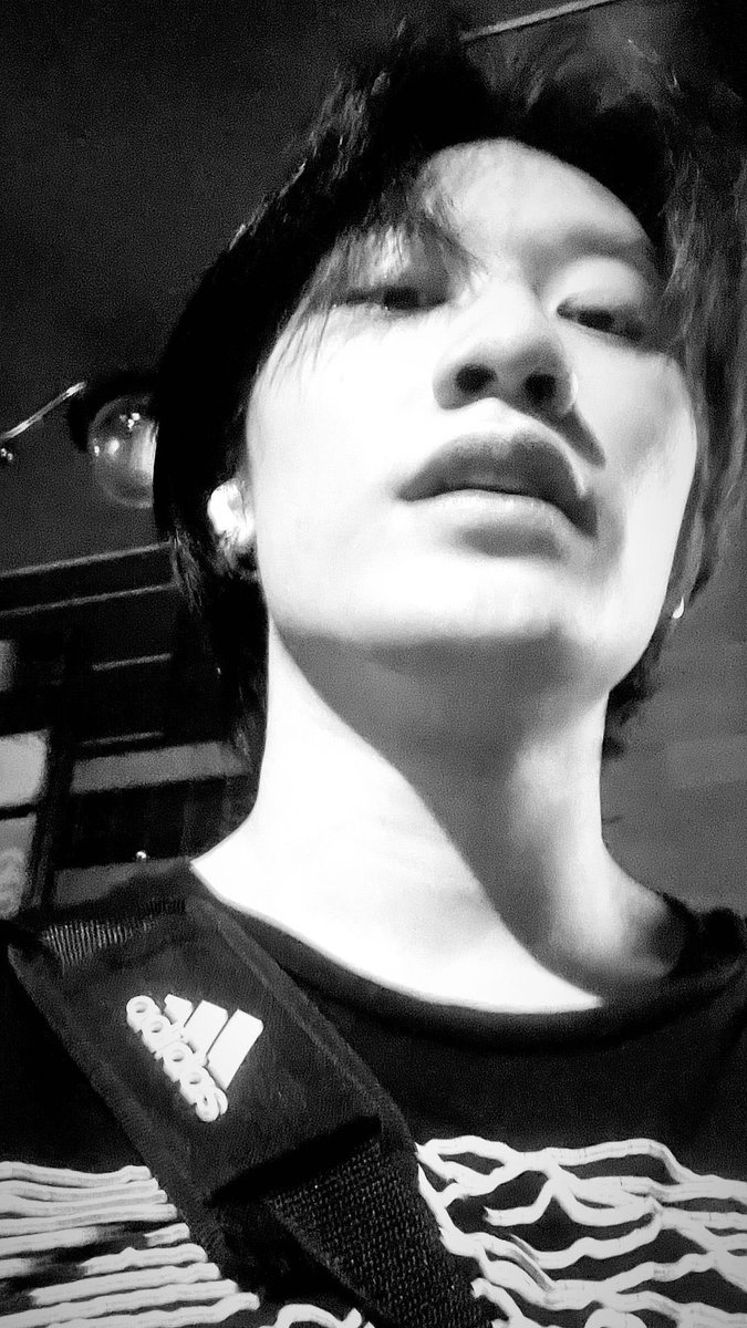 hy9nsk's tweet photo. te extraño gordo publica una foto y pone, para mi mujer ㅋㅋ https://t.co/0NVMspQTIc