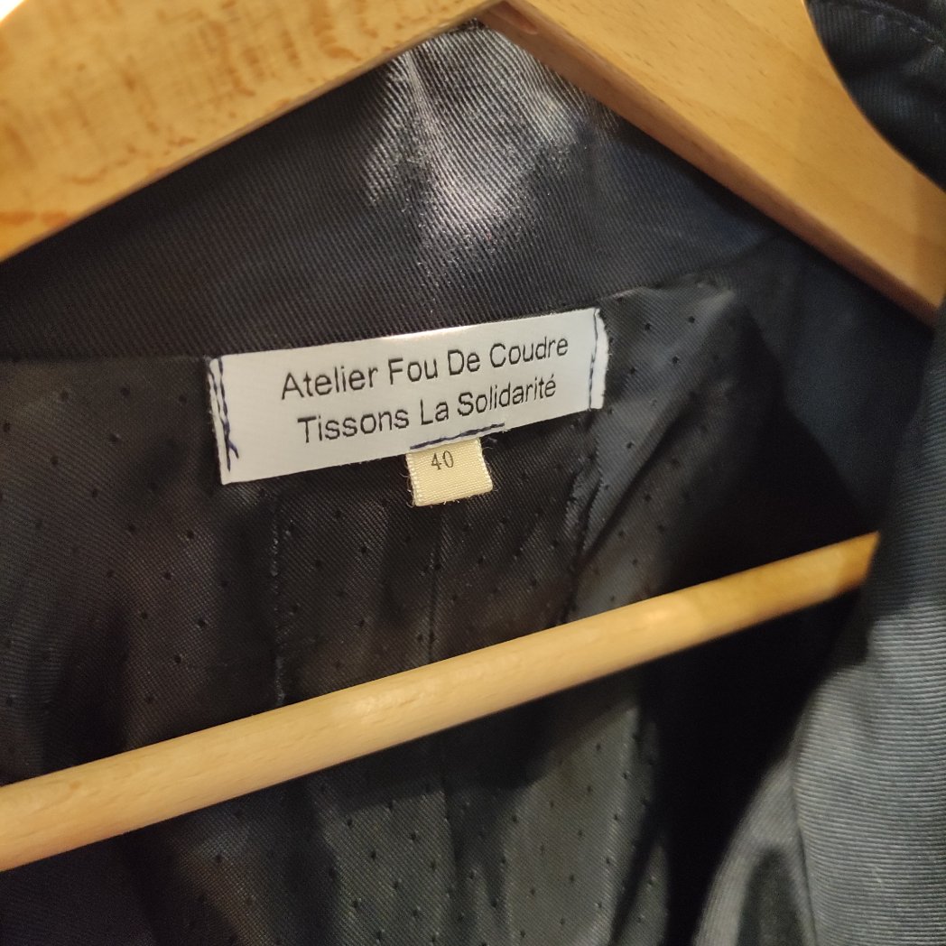 steph_bocquet's tweet photo. Bravo à l'équipe de #FouDeCoudre (#BigUp Nadjah OUALI!) pour l'ouverture de cette 3ème boutique à #Lille, au 💚 de la galerie des Tanneurs.
#MadeInLille #Upcycling #ESS https://t.co/jXVAAKTyo5