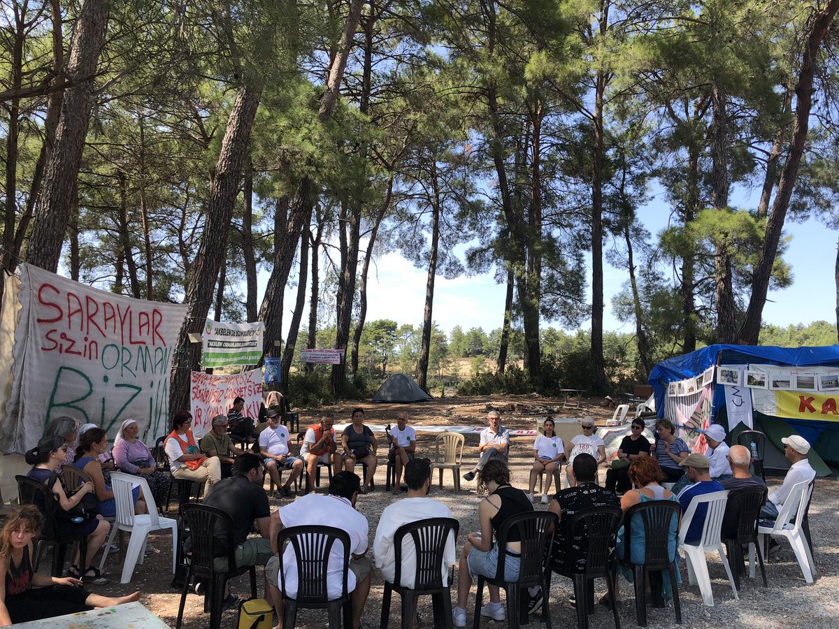 iklimadaleti_k's tweet photo. Akbelen Buluşması’ndayız. Nöbet alanındaki ilk atölyemizde Neriman Usta ile ‘Enerji Kimin için?’ konusunu konuşuyoruz. #AkbelendenVazgeçmiyoruz https://t.co/iWDULMluPF