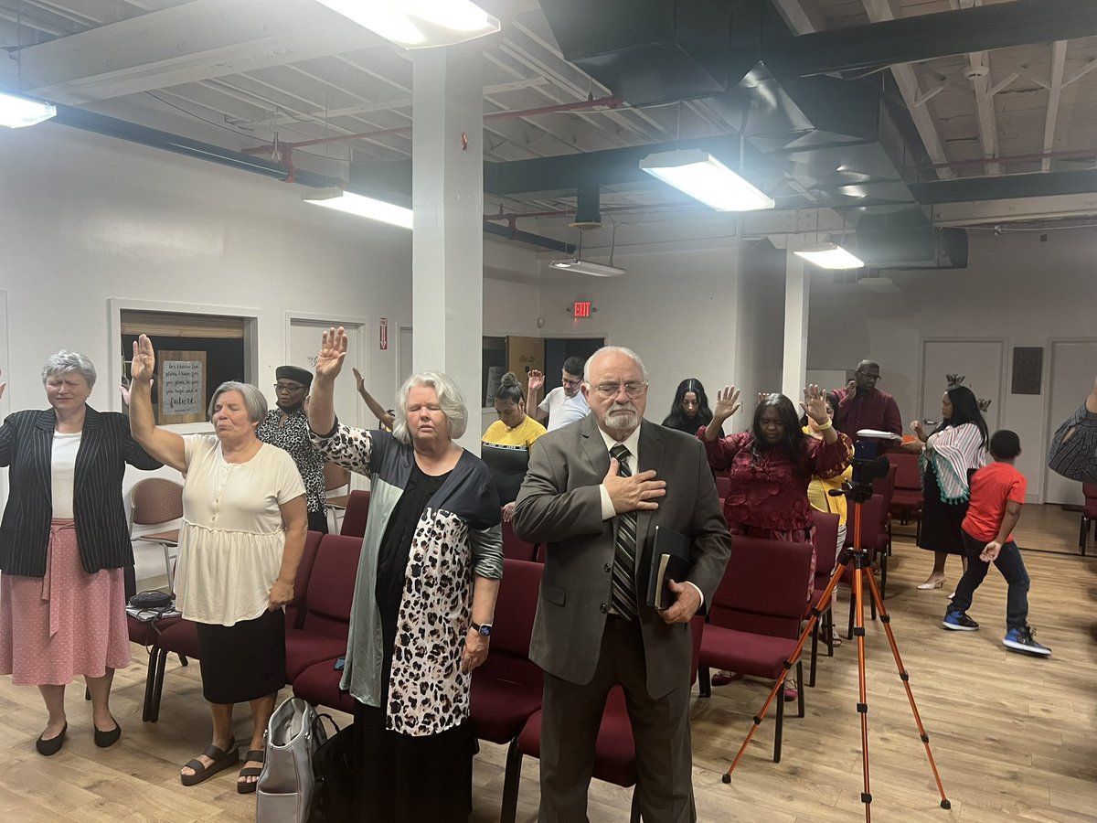 noahasolis's tweet photo. Evangelism Revival in New Haven CT https://t.co/vH8qlTXgHo