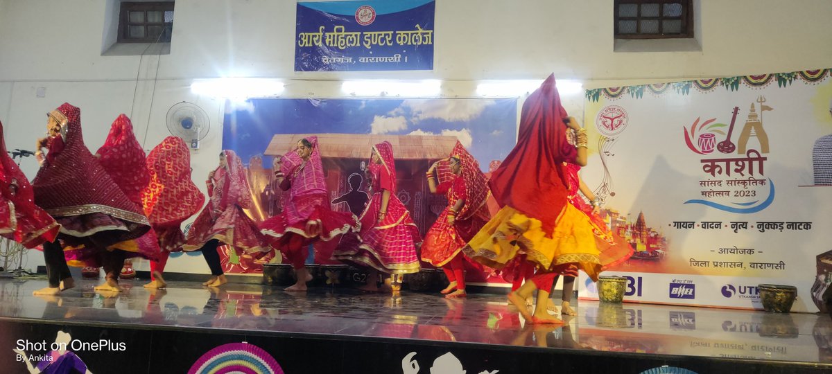 BetiVaranasi's tweet photo. #KashiSansadSanskritikMahotsav
Arya Mahila Balika Inter College, Chetganj

@KashiUtsav @Varanasi_DM @VaranasiCdo https://t.co/642wqB3ey4
