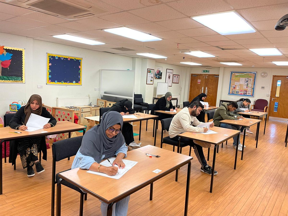 BYCS14's tweet photo. Students undertaking Level 2 Functional Skills English exam. https://t.co/zIIvE26YNH