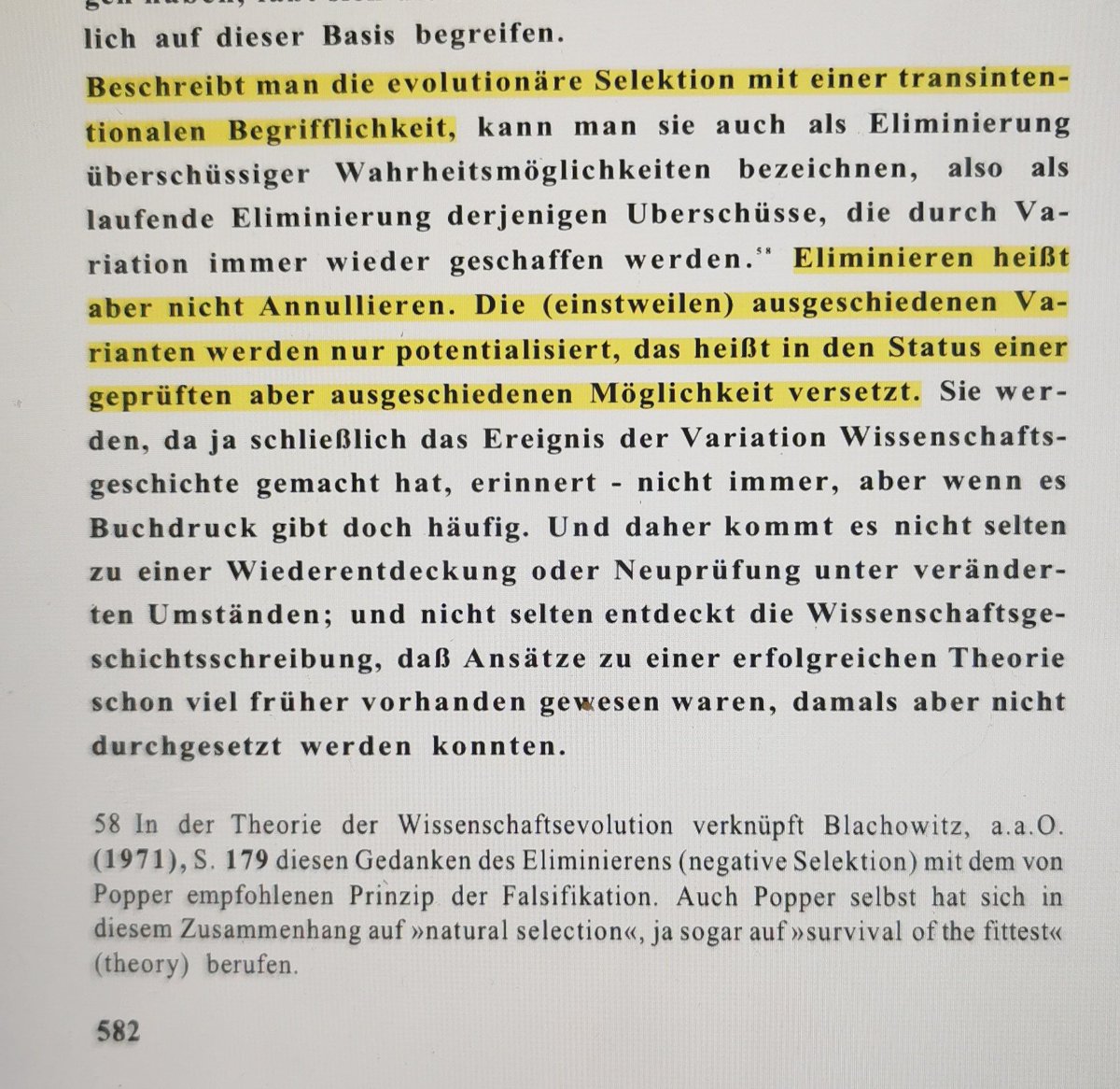 Neonleuchte's tweet photo. @superrieu Danke! Das System kommt bei diesem Aussortieren aber ja nie ganz zur Ruhe? Konkrete Kommunikationen im S. sind jeweils an Widerspruchsfreiheit orientiert,  aber das S. selbst produziert keine ganz einheitliche, widerspruchsfreie Sicht, eher überleben parallel dominante Varianten? https://t.co/shN1ZH1xJe