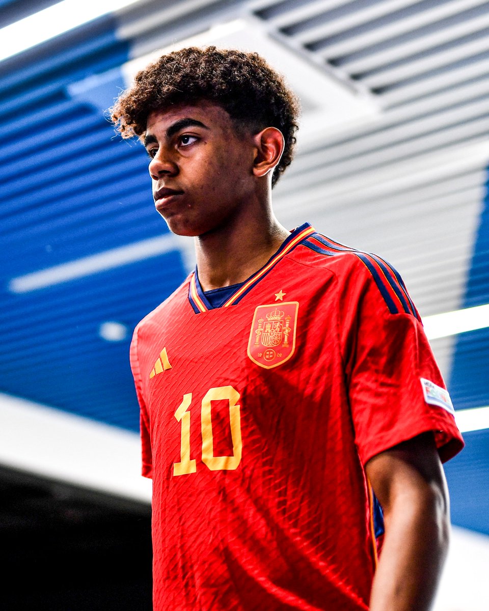 16-year-old Lamine Yamal has been called up to the Spain senior team for the first time ✨🇪🇸