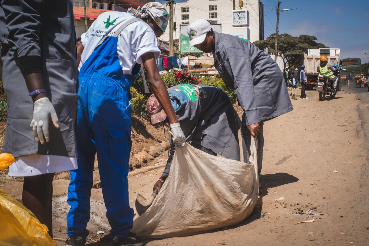 KinyuaShakur's tweet photo. Solid waste contributes directly to greenhouse gas emissions through the generation of methane from the anaerobic decay of waste in landfills.Join @LaikipiaMENWAR for World Clean Up Day Nanyuki:Theme:Think bofore you trash it.
#RestoreLaikipia https://t.co/1o4iUM9A2x
