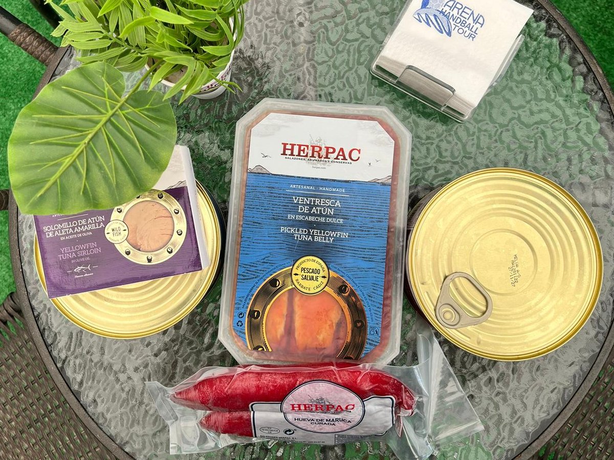 💜¡Es la última cita de #BalonmanoPlaya y <a href="/HerpacBarbate/">Herpac • Salazones, ahumados y conservas</a> no podía faltar!

🤤 ¡Los mejores salazones, conservas y ahumados de pescados, presentes en el #CESABMPlaya2023! 

#BalonmanoPlaya #EnjoyTheExperience <a href="/ArenaHandballT/">Arena Handball Tour</a>