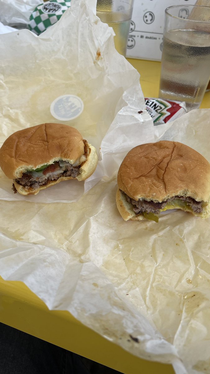 BurgerTours tweet media
