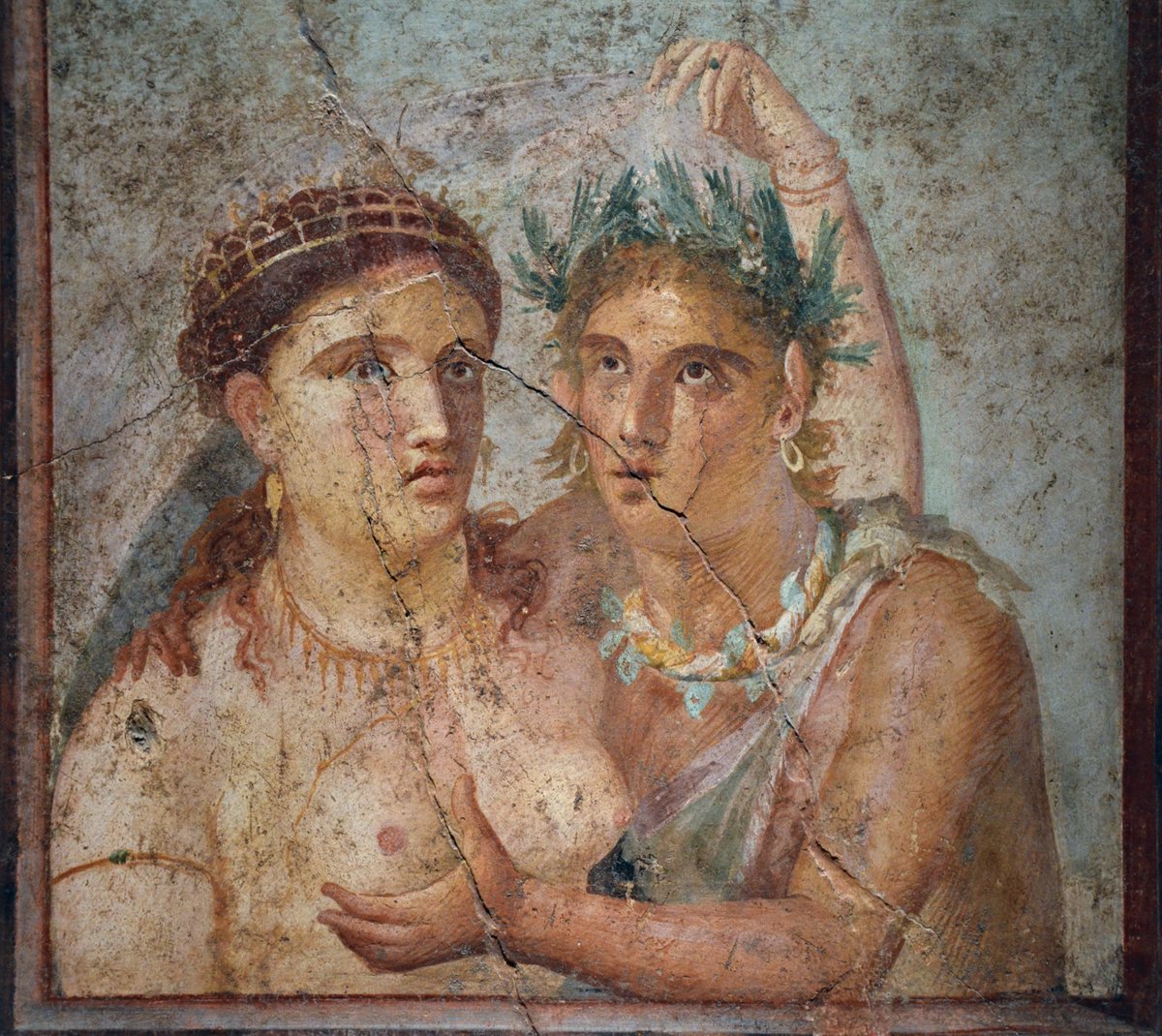 #FrescoFriday - Fragment of wall painting depicting a satyr and a maenad. From the House of Caecilius Jucundus in Pompeii. Naples National Archaeological Museum.