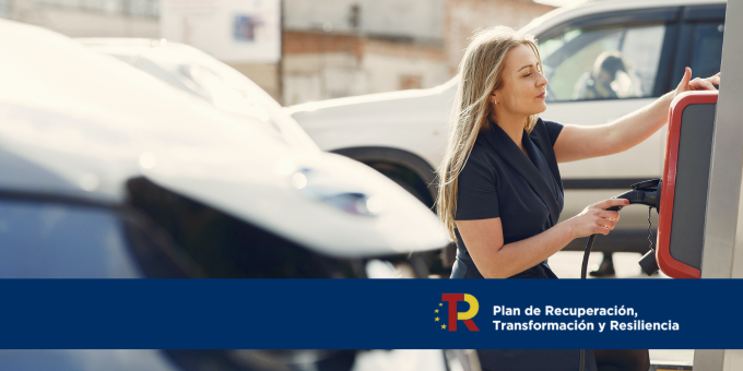 #Convocatoria | Ayudas a proyectos de baterías para vehículos eléctricos. 🔹Dotadas con 837 M€ del #PlanDeRecuperacion. 🔹Para incentivar su producción, la de sus componentes o la recuperación de sus materias primas. #NextGenerationEU #PERTE_VEC ➡️bit.ly/3NGofRM