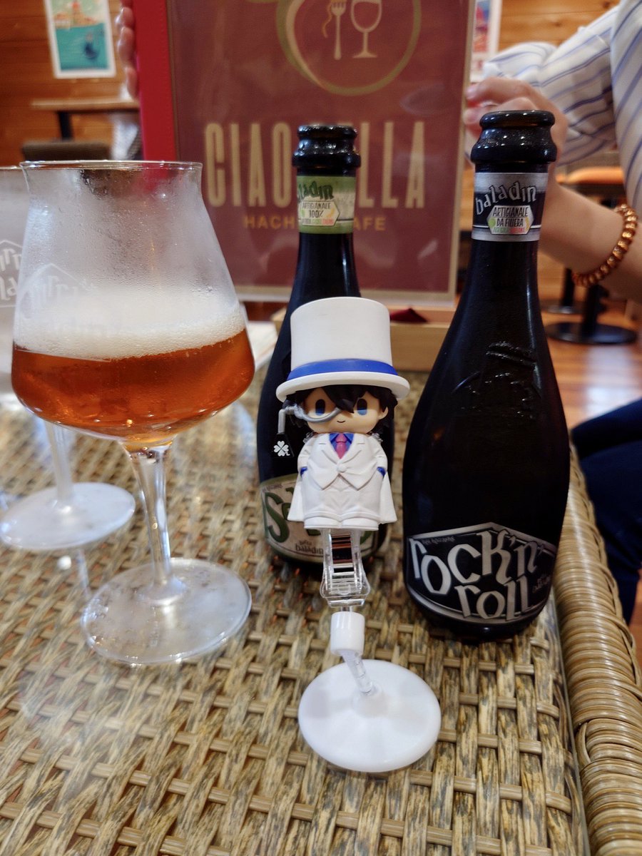 AnglerPopeto's tweet photo. 八丈島のイタリアンレストラン『Ciao Bella（チャオベッラ）』に怪盗キッド参上🃏

本番イタリアの食材と八丈島の食材のコラボを堪能😋

さあっ一緒に、サルーテ❗️🍷✨

https://t.co/ugCc8b11RX

@conan_movie
@conan_file
#名探偵コナン
#黒鉄の魚影 (サブマリン)
#怪盗キッド
#黒羽快斗
#中年キッド https://t.co/m2SOAfhbtS