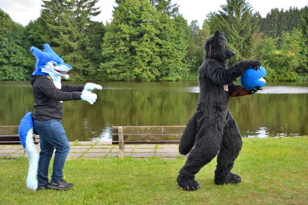 Globusak (@globusak) on Twitter photo You know what? It's #FursuitFriday. Time to uncheese your local sergal.
Or am I helping Pacman run from his cheese hungry jaws?
🧀 <a href="/jtheserg/">John the Sergal 🧀</a>
📷 Rat shaman You know what? It's #FursuitFriday. Time to uncheese your local sergal.
Or am I helping Pacman run from his cheese hungry jaws?
🧀 <a href="/jtheserg/">John the Sergal 🧀</a>
📷 Rat shaman