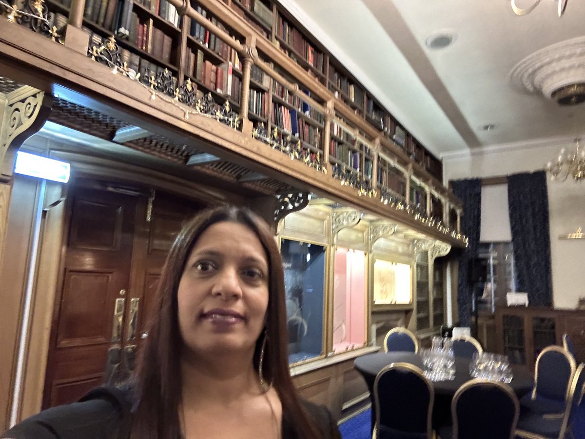 Dinner with ⁦<a href="/karolinskainst/">Karolinska Institutet</a>⁩ #KIPRIME Fellows and  ⁦<a href="/LingardLorelei/">Lorelei Lingard</a>⁩ ⁦@BDHodges1⁩ #AMEE2023 ⁦<a href="/VeenaSingaram/">Veena Singaram</a>⁩ ⁦<a href="/WalterEppich/">Walter Eppich</a>⁩ ⁦<a href="/pim_teu/">Pim Teunissen</a>⁩ ⁦<a href="/Dr_A_Rashid/">Ahmed Rashid</a>⁩ ⁦<a href="/LauraZwaan81/">Laura Zwaan</a>⁩ ⁦<a href="/DrSatid/">Satid Thammasitboon, MD, MHPE</a>⁩ ⁦@terese_sh⁩ ⁦<a href="/LaraVarpio/">Dr. Lara Varpio</a>⁩