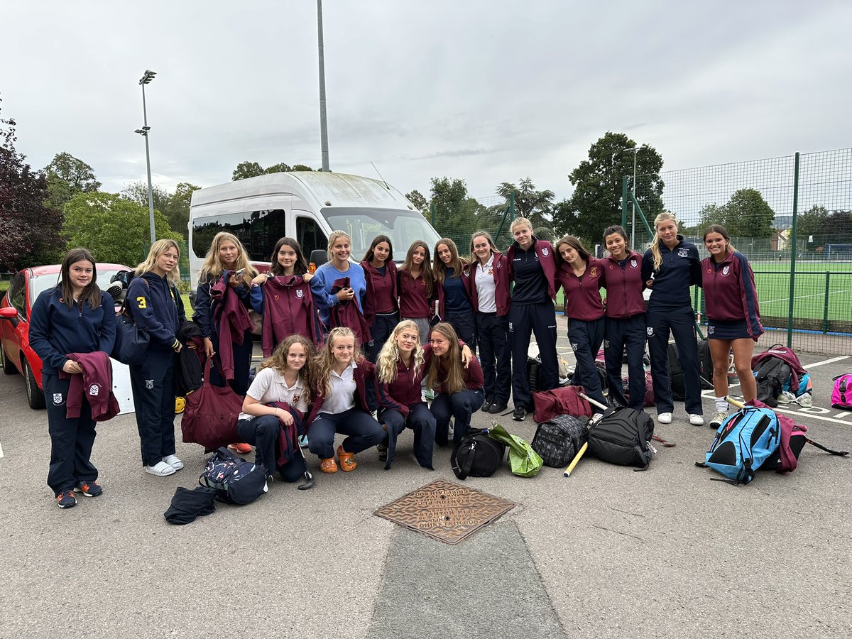DeanCloseSport's tweet image. Good to see @DeanCloseSchool U18s Girls Hockey squad back to Pre season training and playing. Thank you to @RugbySchool1567 for organising.
#goodstart