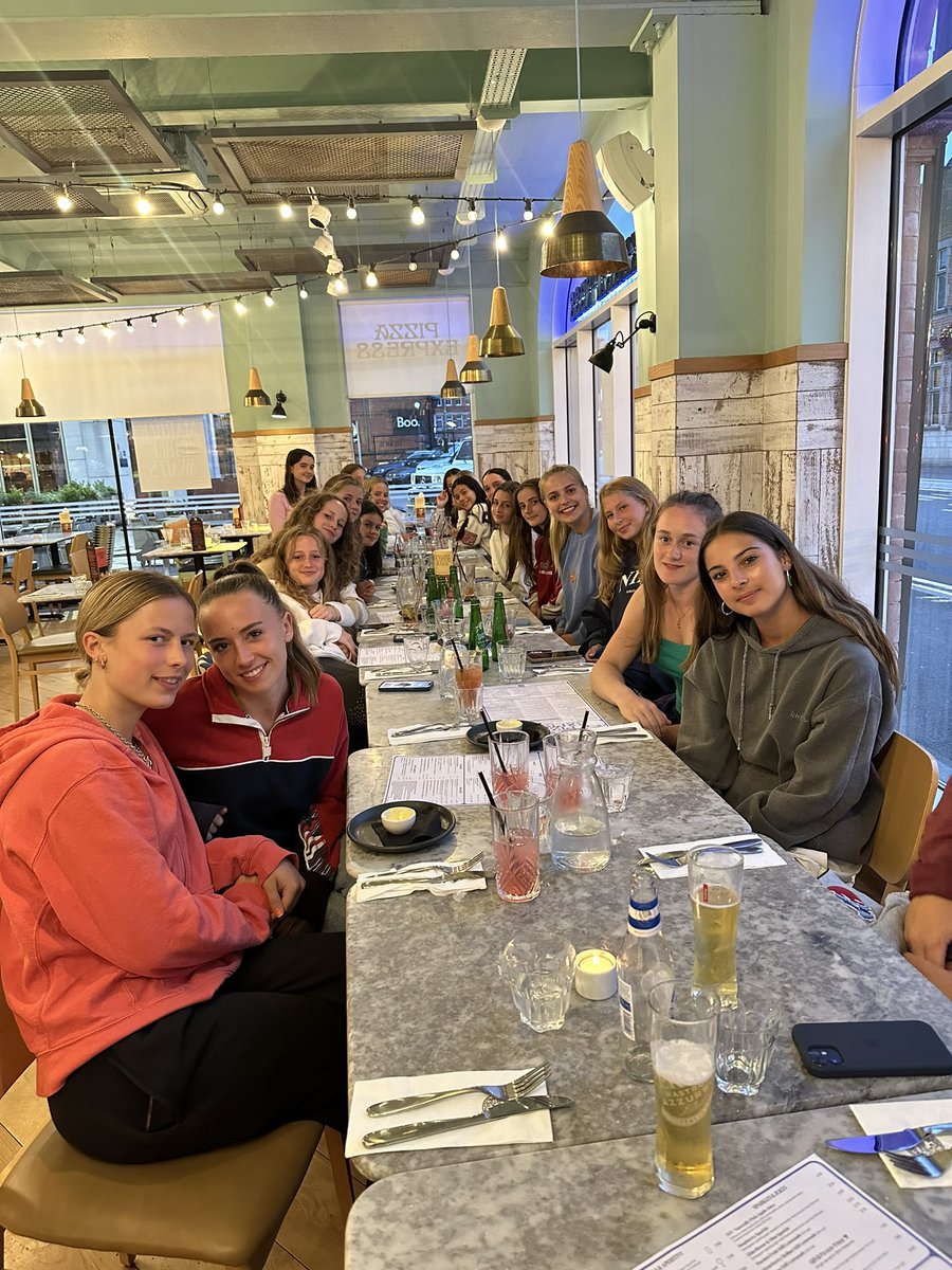 DeanCloseSport's tweet image. Good to see @DeanCloseSchool U18s Girls Hockey squad back to Pre season training and playing. Thank you to @RugbySchool1567 for organising.
#goodstart