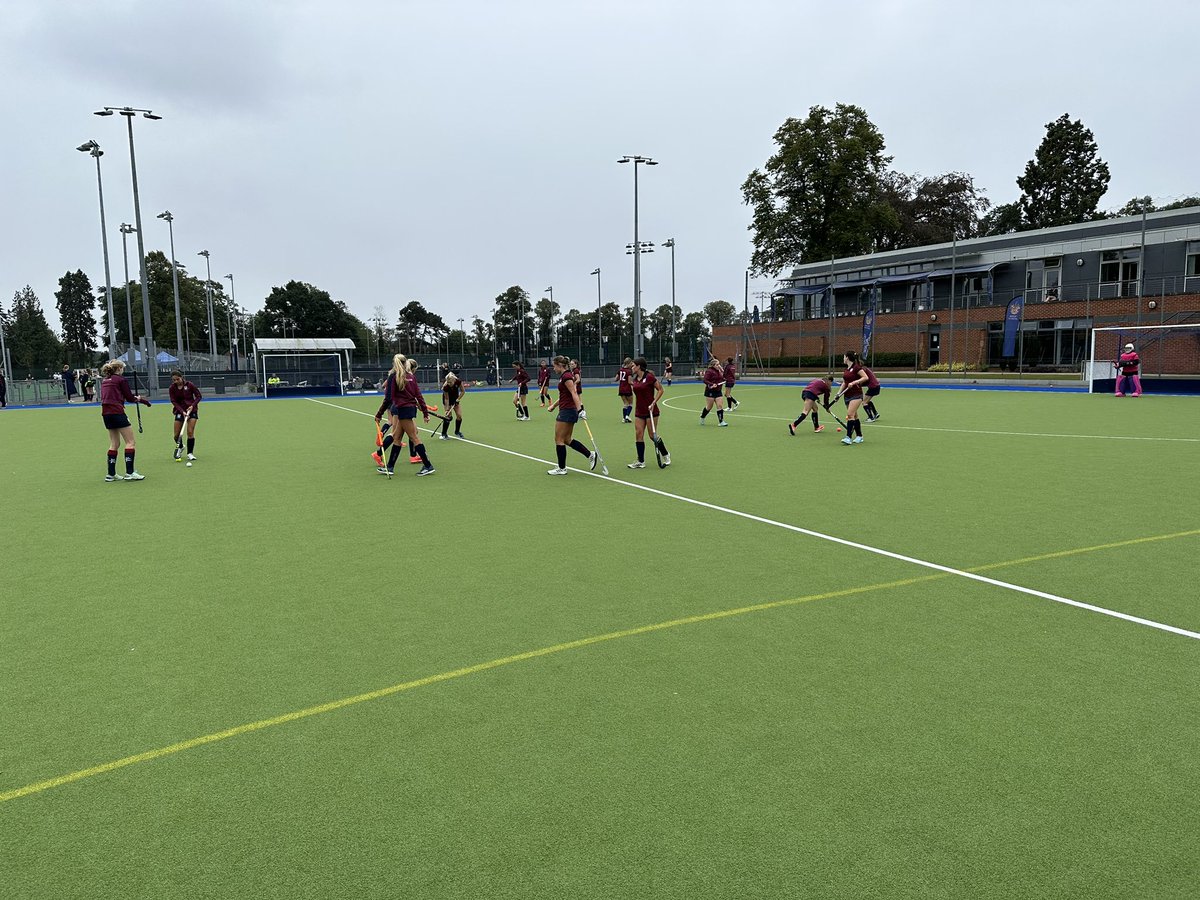 DeanCloseSport's tweet image. Good to see @DeanCloseSchool U18s Girls Hockey squad back to Pre season training and playing. Thank you to @RugbySchool1567 for organising.
#goodstart