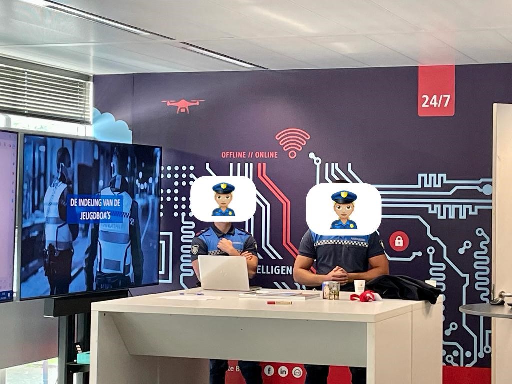 Gisteren een inspirerend werkbezoek aan Preventie met Gezag Breda! Goed om dit samen met de collega's van politie te kunnen doen. #PreventiemetGezag @AndyKroon @FrankHustin