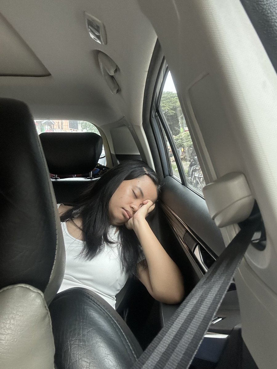 _xtncl's tweet photo. @wengelshane di pumasok para pumuntang Naga https://t.co/SD7FmLYj2v