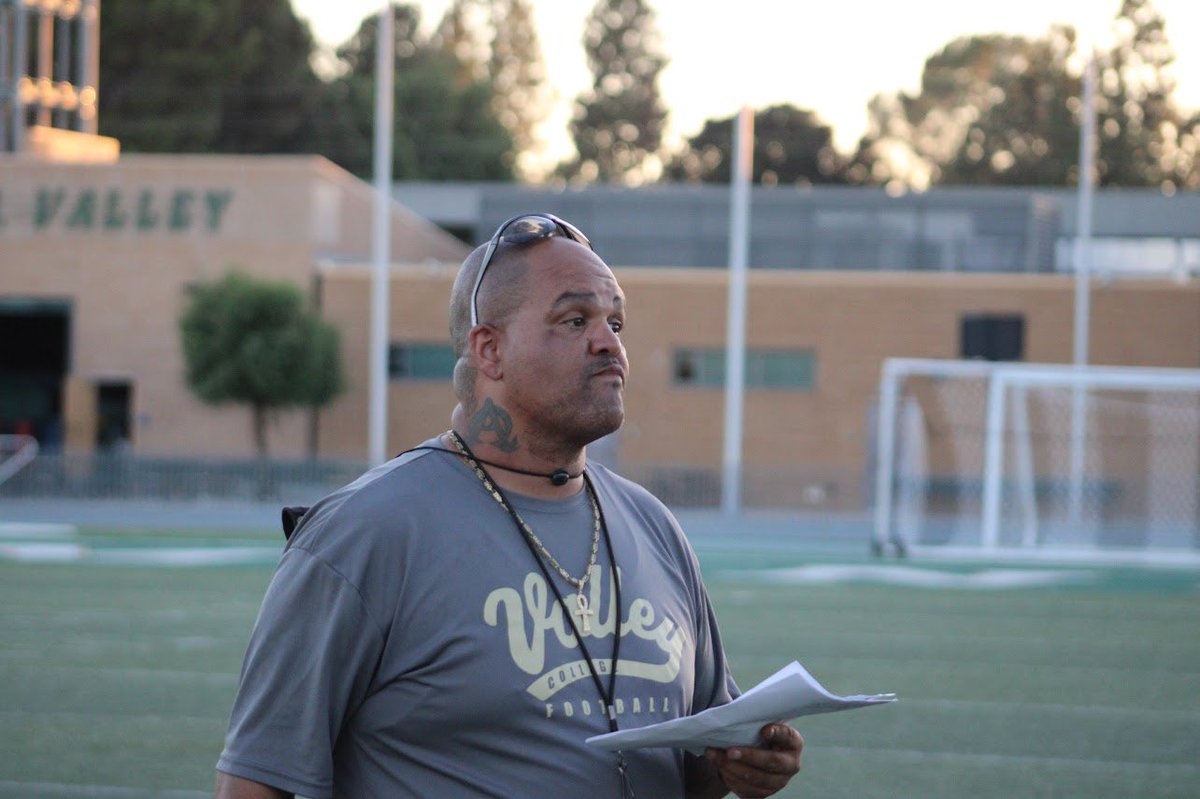 coachnickwalker's tweet image. Walk thru tomorrow.  It’s time.  Greatness awaits.  110% every down every second all 60 minutes.   Leave it all on the field.  Leave no doubt.  Proud to be a part of this bunch of young student athletes. #vmf