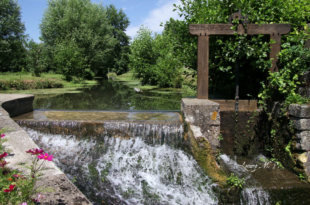 Les journées Européennes du Patrimoine 2023 fêtent leurs 40 ans, on vous donne rendez-vous les 16 et 17 septembre en #gatineracan

Sur le thème du patrimoine du Sport et patrimoine vivant, plusieurs sites du territoire vous ouvrent leurs portes.

gatine-racan.fr/tourisme-patri…