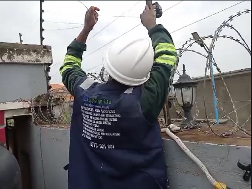 isbasystemsug's tweet photo. It's #DiscountFriday @isbasystemsug,we're not just protecting your space,we're keeping your budget safe too!🤣
1⃣ CCTV cameras
2⃣ Razor Wires & Electric Fencing
3⃣ Video - Door intercom Systems
4⃣ Access controls
5⃣ Automatic gates & car shades
🤙0773021881 / 0754901184 now https://t.co/jMO48COFz5
