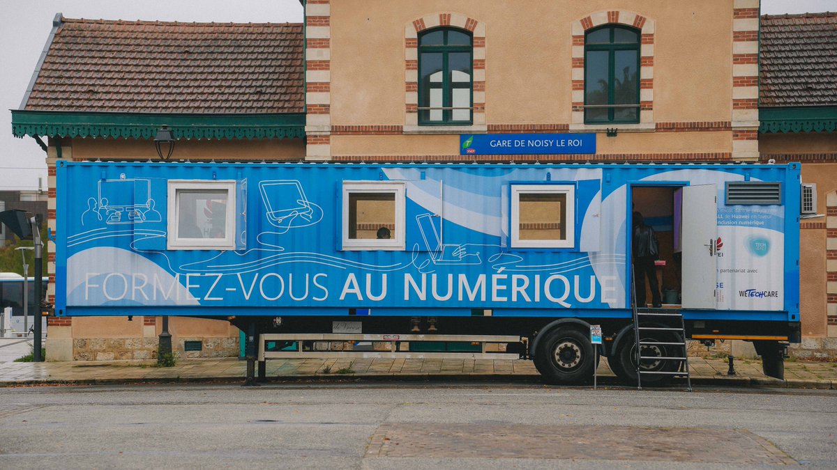 Huawei France tweet media