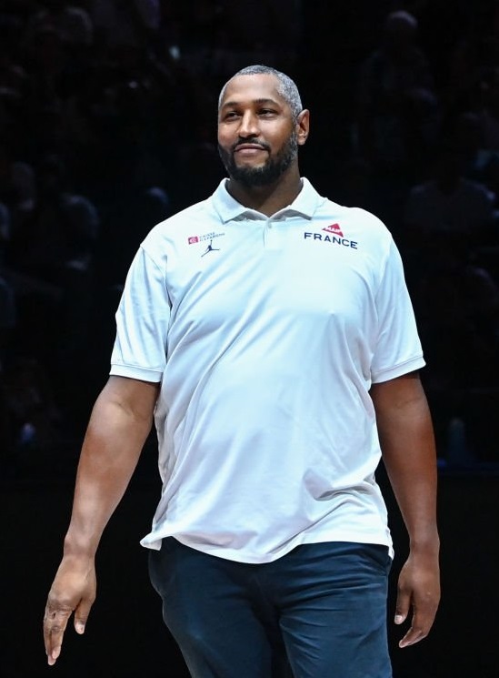 Basket_Infos's tweet photo. Boris Diaw sort de sa retraite ! Il jouera en départementale 3 avec le Club de Biscarrosse. Il veut notamment remporter la mythique Coupe des Landes.

Ca ne va pas plaire à leurs adversaires puisqu’il va ramener une dizaine de potes anciens basketteurs. Ils ne joueront toutefois pas tous ensemble tous les matchs

“La Coupe du monde des Landes  a toujours représenté quelque chose pour moi. J’ai eu l’occasion d’assister aux finales plusieurs fois dans les arènes de Pomarez. J’ai toujours convoité ce titre, même si j’ai eu la chance d’en avoir d’autres dans ma carrière. C’est le Graal pour un Landais, et à la base, je suis quand même Landais !”

Via @sudouest