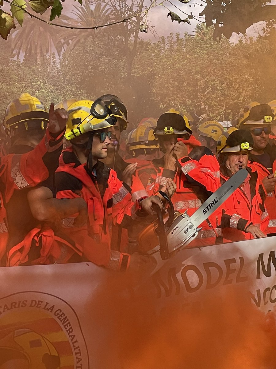 FBVCat's tweet photo. Ja estem en dança al @parlamentcat 
Som-hi 💪🏽💪🏽 https://t.co/GDdIbIz5i0