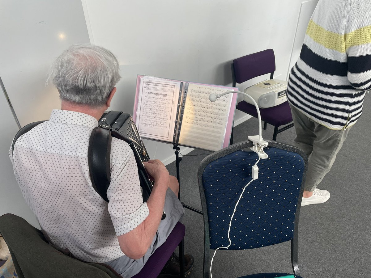 FF_ThinkTank's tweet photo. Ed was invited to the Beeston Memory Cafe yesterday and saw the great work done by the charity. To give you an idea, the charity needs £10-12k a year to function so the contributions of #THFFBB are huge. Thanks again to all who got involved, the charity are immensely grateful. https://t.co/qNEUBz2YNy