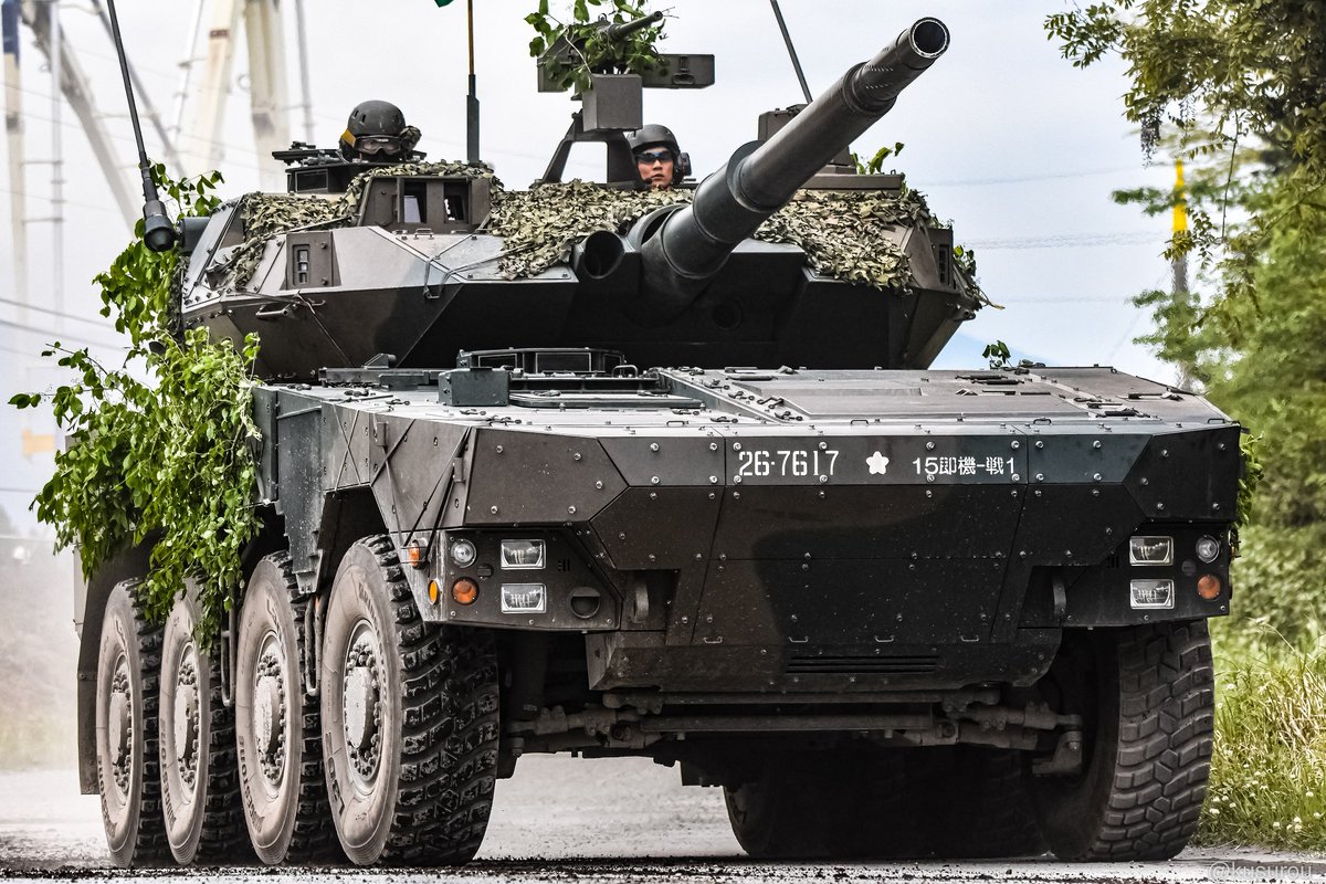 K4POUR's tweet image. Το #Type16 #MCV τροφοδοτείται από έναν 4-κύλινδρο υδρόψυκτο
turbocharged diesel κινητήρα των 11.3 λίτρων, που παρέχει ισχύ 570 ίππων (430 kW) κ έτσι λοιπόν προδίδει σε αυτήν την 8x8 πλατφόρμα επιχειρησιακη εμβέλεια των 400χλμ κ μέγιστη ταχύτητα των 100km/h.

4/4