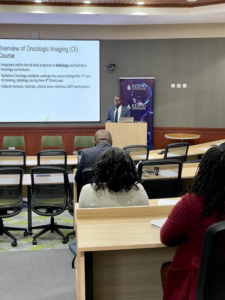 #oncologytraining
#ProfessionalDifferentiation 

Dr @MusilaMutala with his presentation on ‘Oncologic Imaging Course at the University of Nairobi (@uonbi)’
