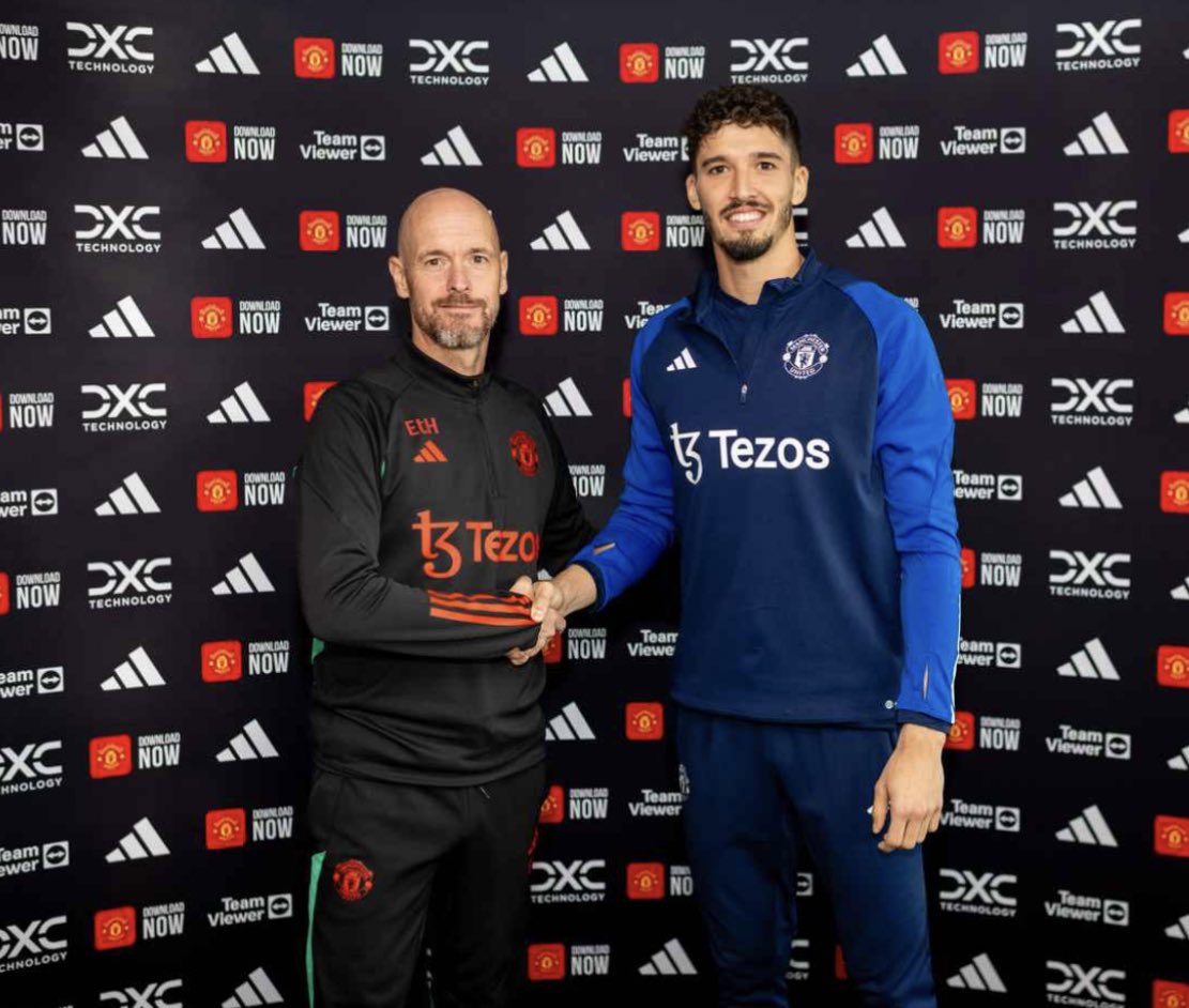 UtdPlug's tweet photo. Done deal 🤝 https://t.co/vNAaAQ5OTQ