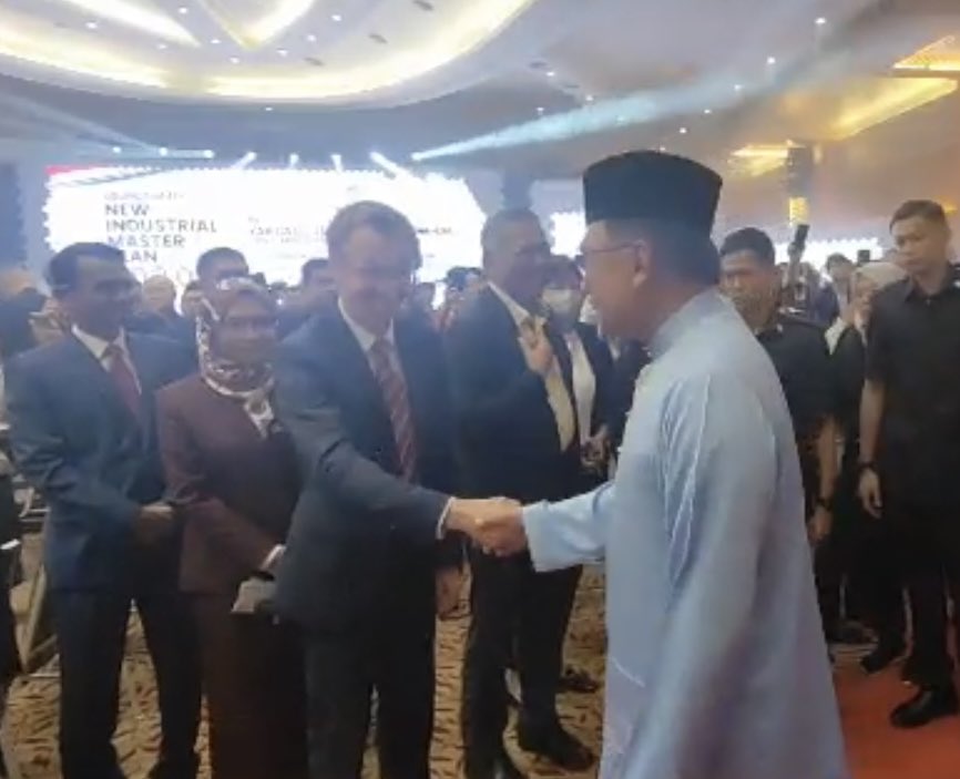 David Hägerbro 🇲🇾 tweet media