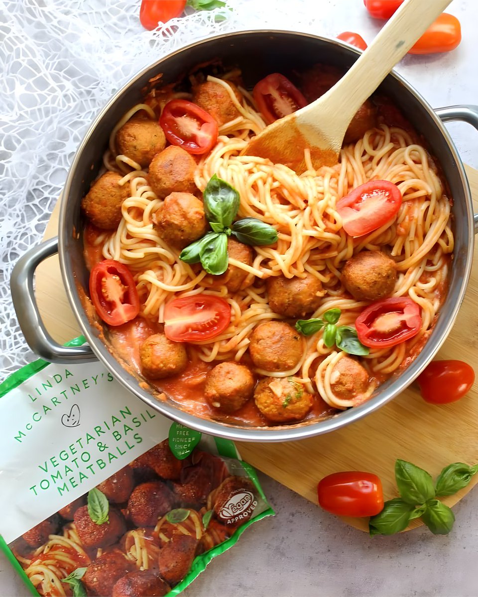The back-to-school season can be busy, but also a chance to refresh your routine. Swap a meaty meal for tasty veggie goodness once a week!

Try Instagram's <a href="/slodkieokruszki/">Słodkie okruszki</a>’ Vegetarian Tomato &amp; Basil Meatballs for the perfect pasta night🍝