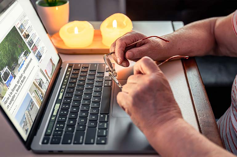 Prévenir les dangers du doomscrolling. Chercher à s’informer est logique, surtout en temps de crise. Mais passer des heures à parcourir les mauvaises nouvelles sur les sites et réseaux sociaux n’est pas anodin. Cette surcharge d’informations négat...  secunews.be/fr/themes-fr/a…