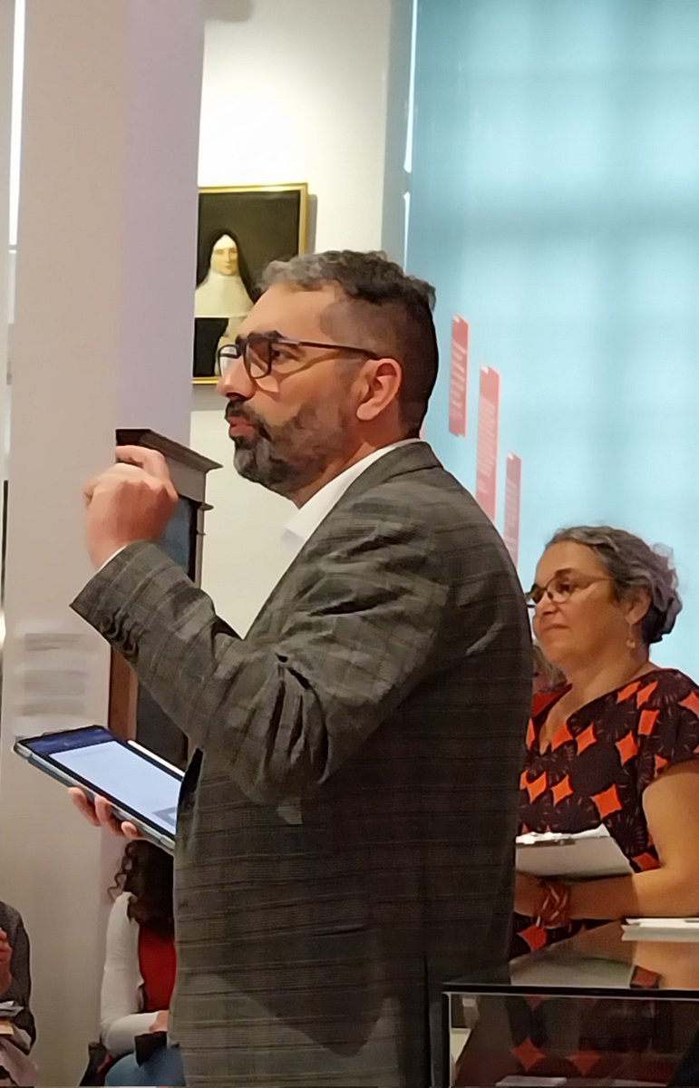 Réunion de prérentrée de l'équipe éducative du @CollegeMatisse au Musée Flaubert et histoire de la médecine <a href="/RMM_Rouen/">RMM Rouen</a>
par Frédéric Brenin, principal.
<a href="/ClaireRidel/">Claire Ridel</a> <a href="/LaurenceBot/">Laurence Bot</a> <a href="/bnt_roger/">Benoit Roger Daasen 76</a> <a href="/hceac/">Haut Conseil EAC</a> <a href="/ac_normandie/">Académie de Normandie</a>