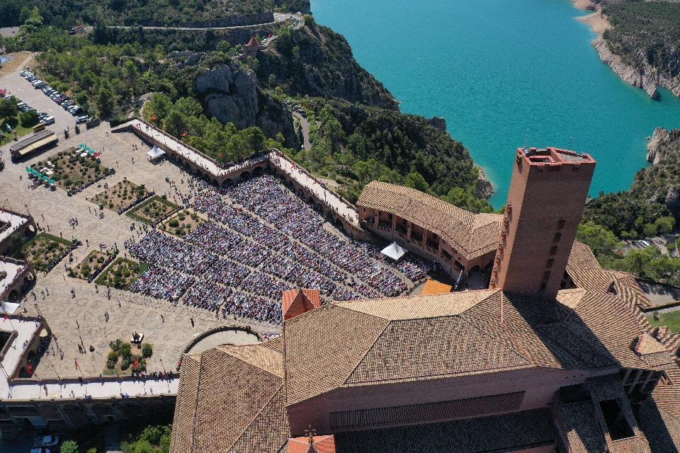 Ya estamos preparando todo para la Jornada Mariana de <a href="/torreciudad_org/">Torreciudad</a> con la ayuda de nuestros amigos fluge.es/alquiler-audio…