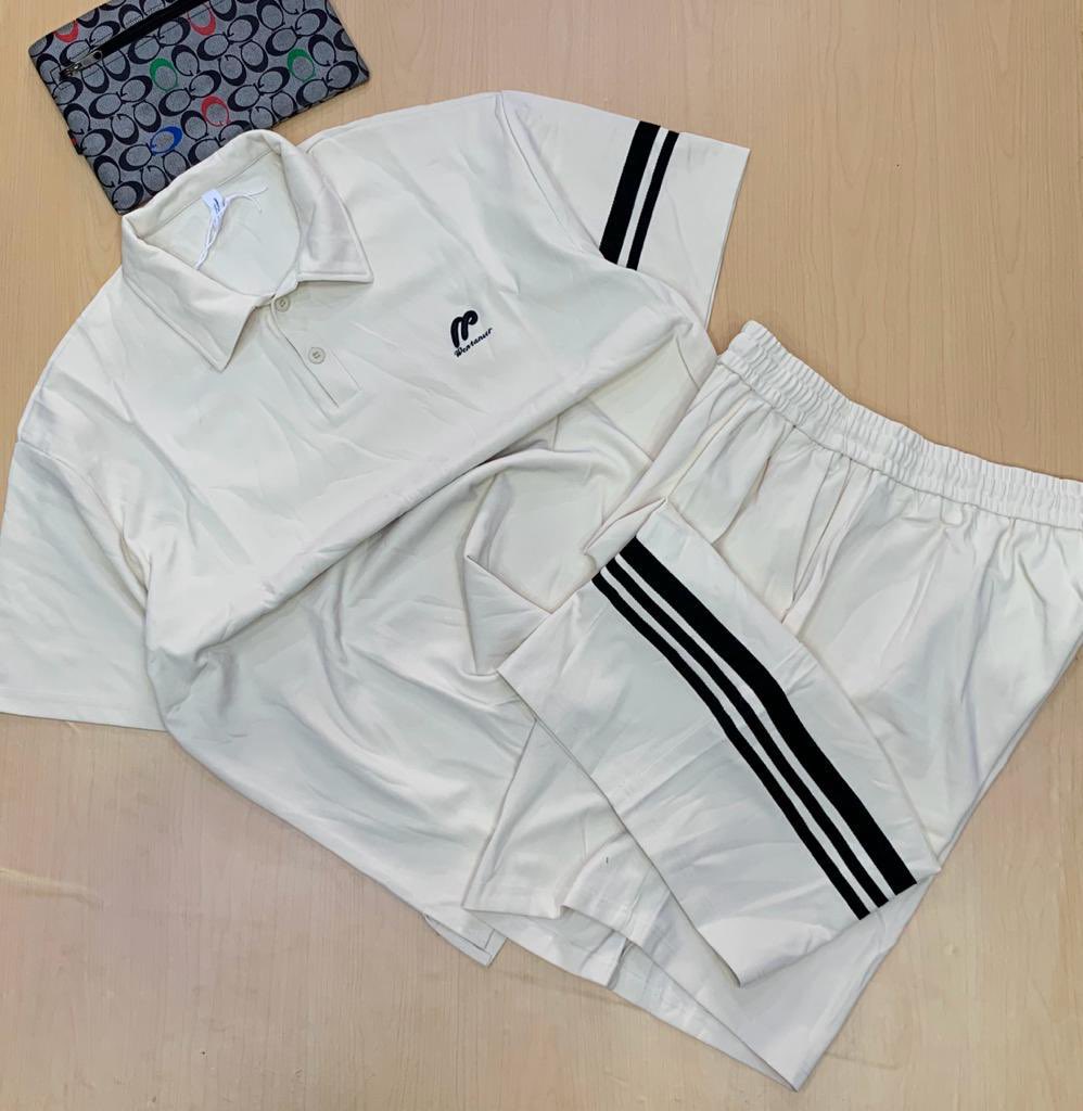 Bernard_Oduro8's tweet photo. Two Piece Available
380 Cedis Each 
Deliveries 🚚 Nationwide, Call or Whatsapp 0557504242 https://t.co/vv7GQ1ymTo