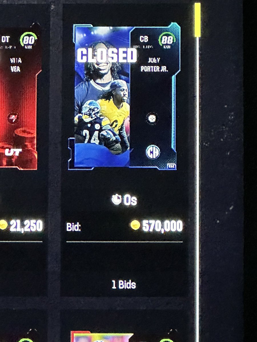 Nathangr23's tweet photo. @BigKep13 They are like crack Kep 😂😂 almost all were pulled except the Bo I bought lol https://t.co/tsjerYdQH8