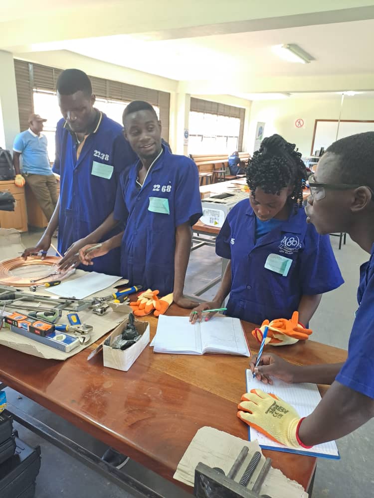 UnaraUganda's tweet photo. #UNARA together with #GIZ successfully completed training of HVACR Students at Uganda Technical College Elgon on Safe handling of Natural Refrigerants, Brazing and System assembly competences. We would like to thank #GIZ for continued support of Uganda RAC Sector https://t.co/w5RJql4bFV